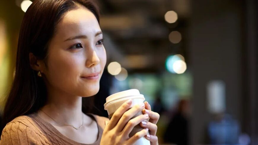 听说这个姿势是邀请狗狗一起玩,二四六天天彩香港资料大全,国产化作答解释落实_标清版V11.80
